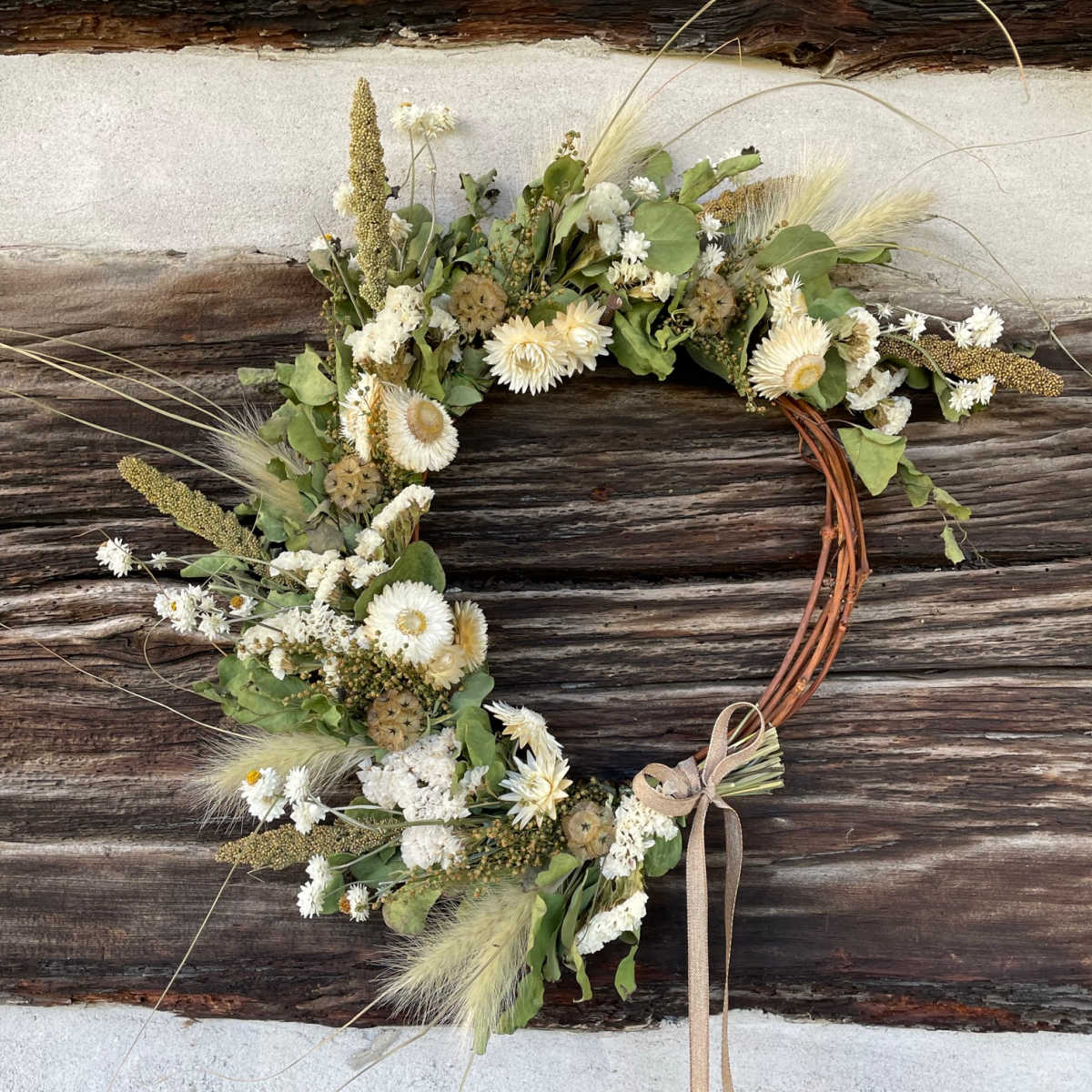 dried-flower-wreath-seasonal-wreath-orders-uxbridge-farm